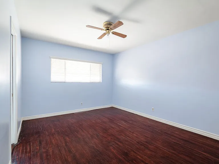 123 N Spruce St — Photo 11