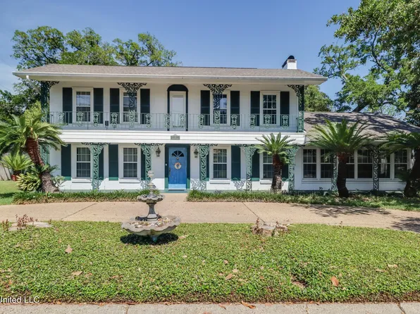 13 Mockingbird Ln, Gulfport, MS 39507