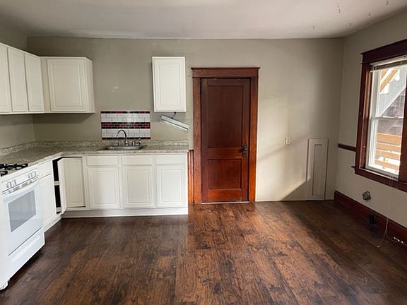 3rd image of 145 North St Unit 2