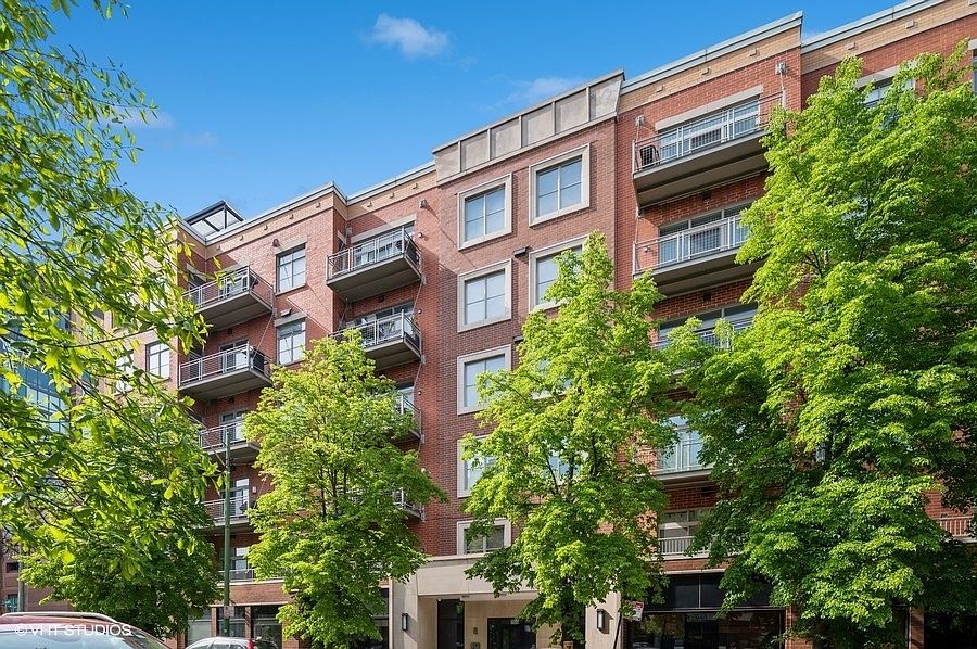 1st image of 950 W Huron St Unit 201
