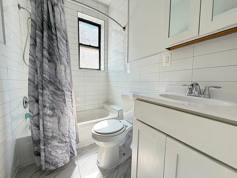 163 Bergen Ave #4B — Photo 6