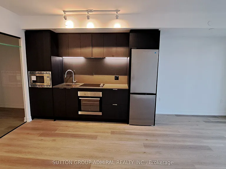 1 Jarvis St #506 — Photo 5