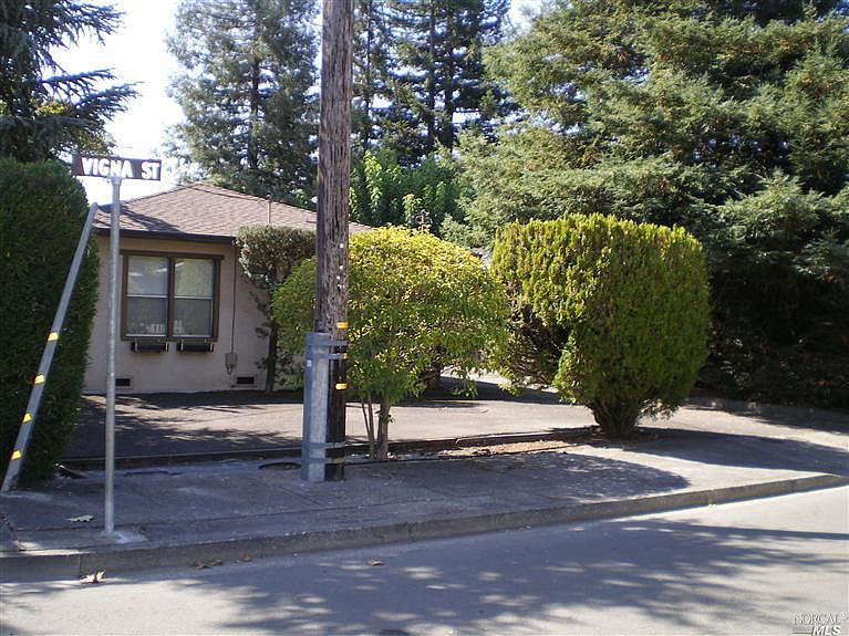 1st image of 639 3rd St W