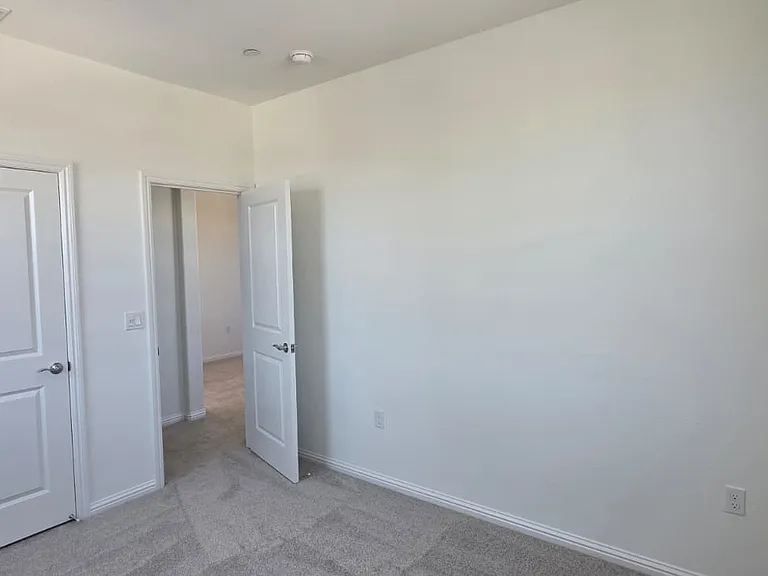 1572 Halo Pl — Photo 21