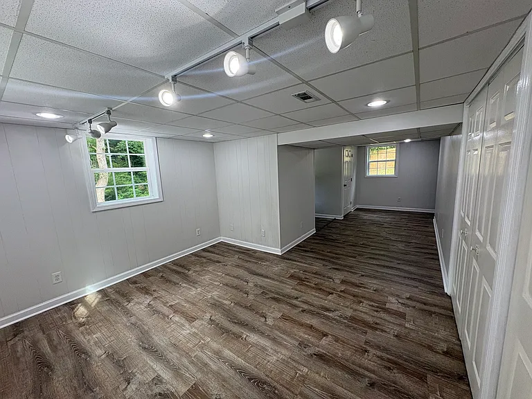 6108 Carter St — Photo 16