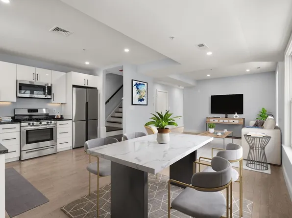 154 Felton St #4, Waltham, MA 02453