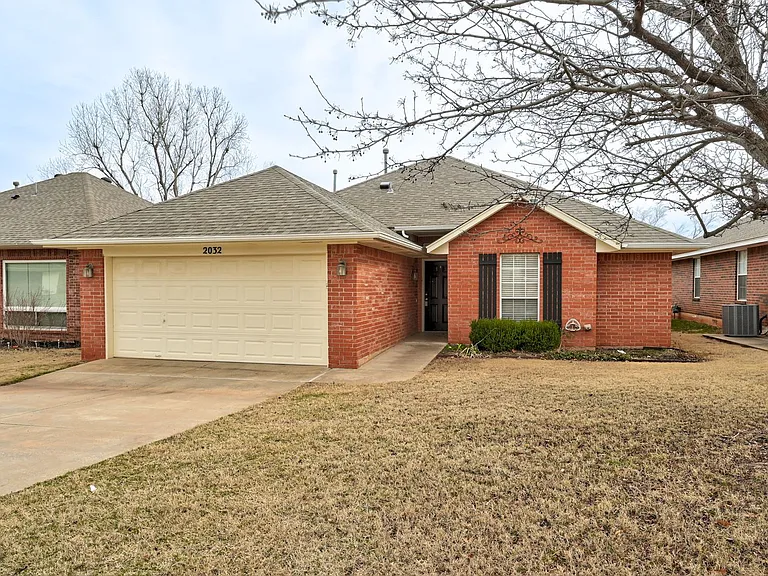 2032 Emerald Brook Ct — Photo 3