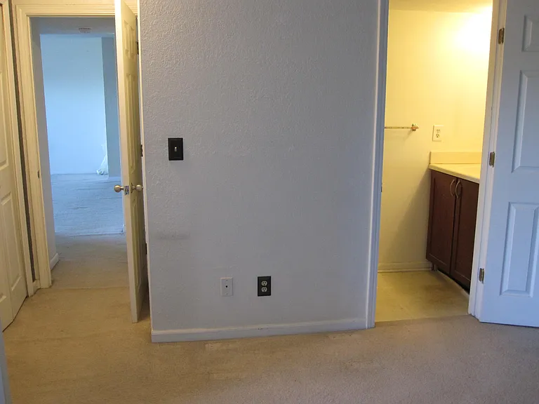 123 Fieldcrest St #303 — Photo 8