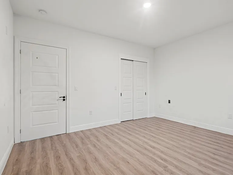 211 Baldwin Ave #606 — Photo 9