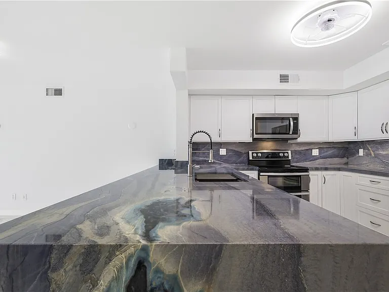 2636 Ocean Dr #506 — Photo 7