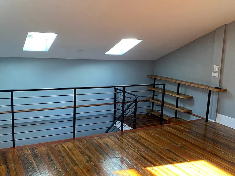 1741 Chase Ave — Photo 8