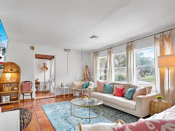 2nd image of 103 Flagler Blvd