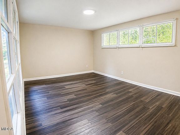 4th image of 1957 Kitchens Rd