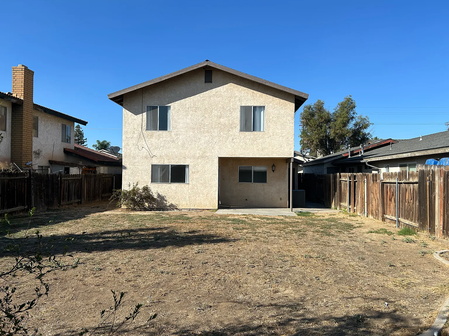 3 bed, 2.5 bath, 1566 sqft, $2,000 — Photo 2
