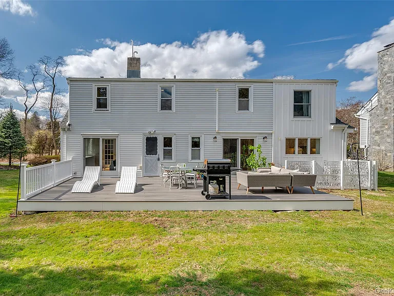 1001 Shore Acres Dr — Photo 16