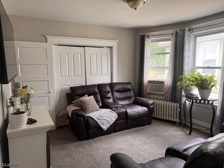 27 Somerset St #2 — Photo 5