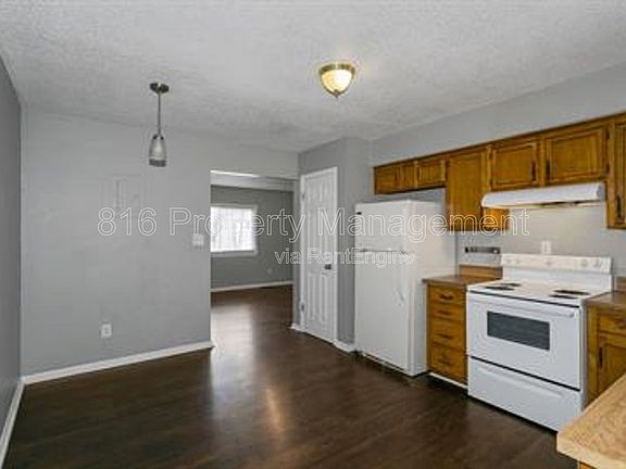 5th image of 1229 W Hayward Ave APT A