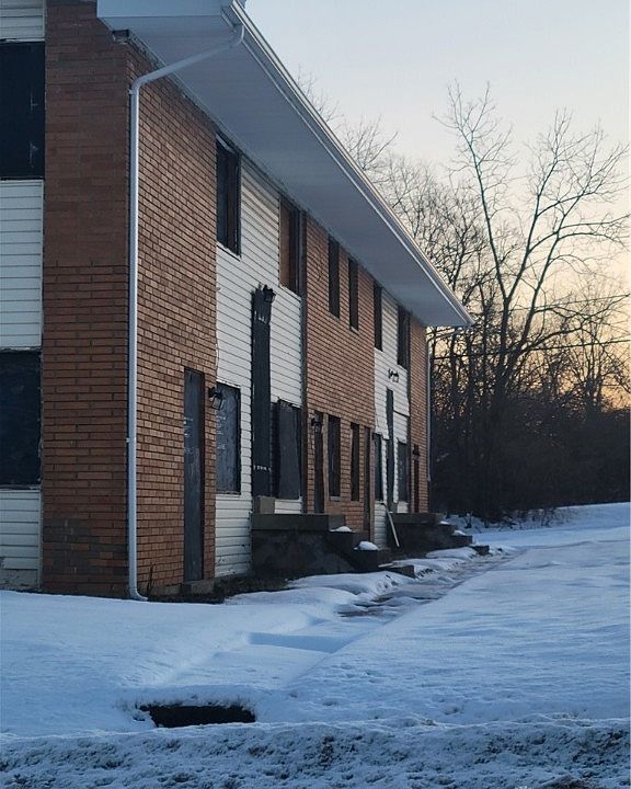 1st image of 2723 Jerome Ave #2723