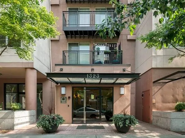 1323 Boren Ave APT 208, Seattle, WA 98101
