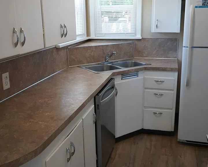 2703 R St — Photo 9