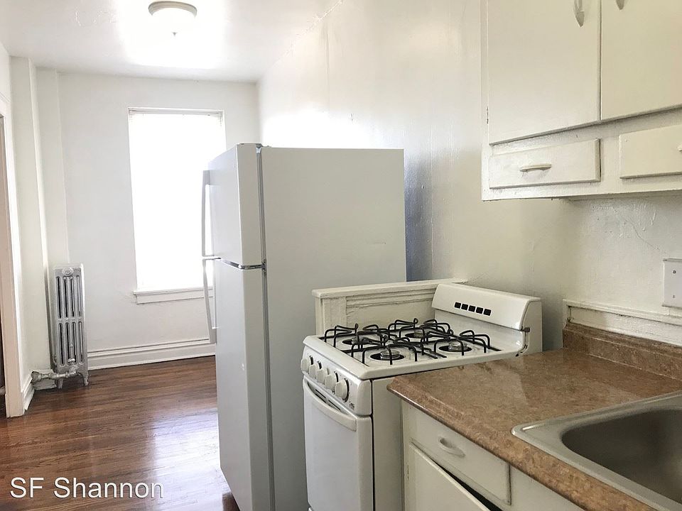 1st image of 4066 Lindell Blvd APT 704