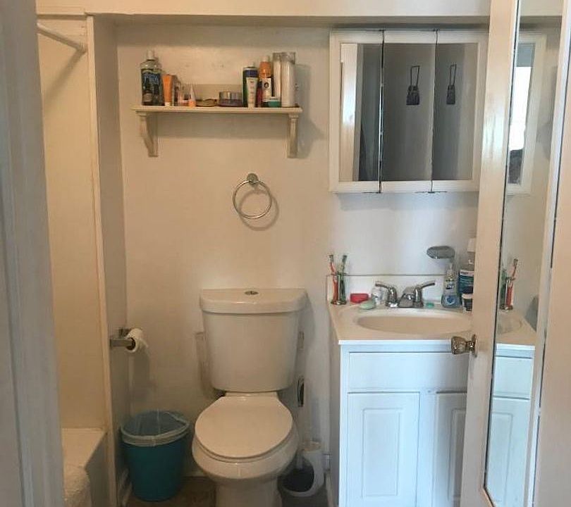 2nd image of 1623 Park Ave APT 4