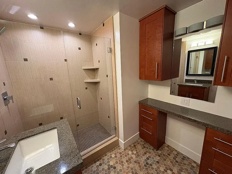 733 Kline St #107 — Photo 7