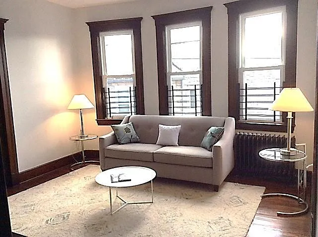 3 bed, 1375 sqft, $3,250 — Photo 3