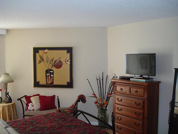 4th image of 3610 Yacht Club Dr APT 311