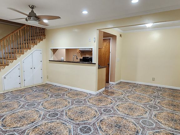 4th image of 2607 Spinnaker Ave #1