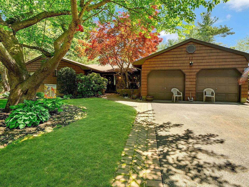 1st image of 27 Kimberly Drive