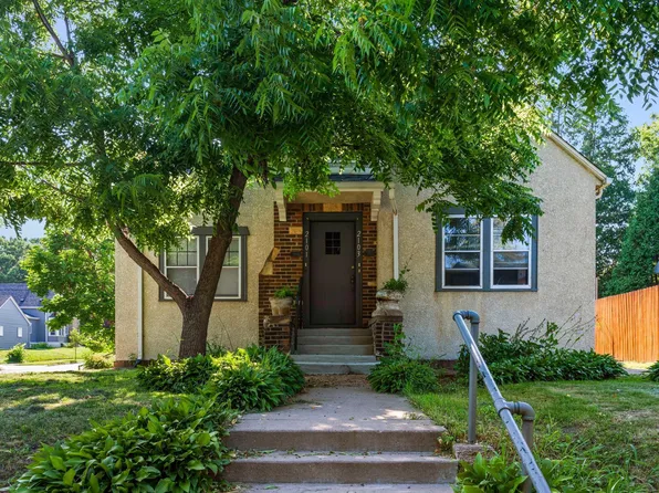 2101 Vincent Ave N, Minneapolis, MN 55411