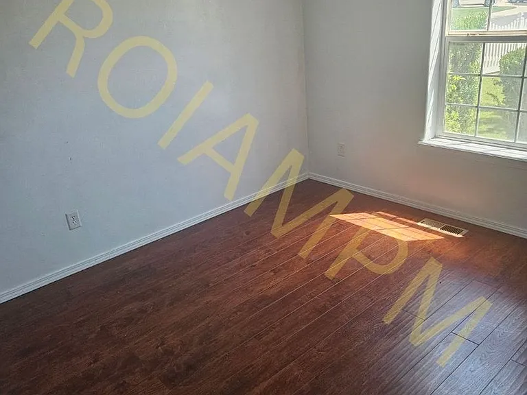 1064 Arrow Wood Ct — Photo 5