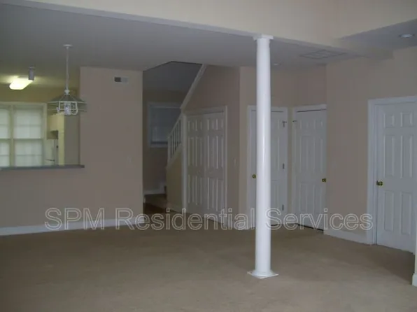 233 Racine Dr #24, Wilmington, NC 28403