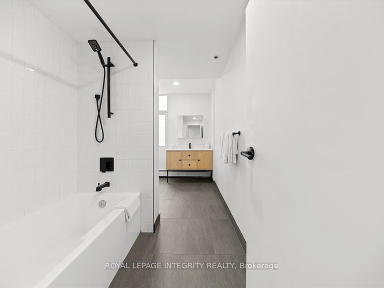 161 Laurier Ave W #617 — Photo 10