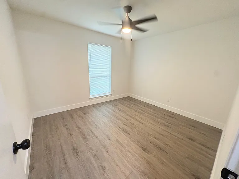 3802 Roan Cir — Photo 8