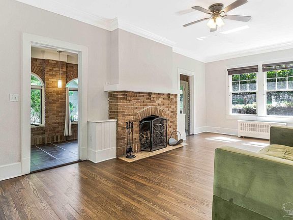 5th image of 1124 N Spring St
