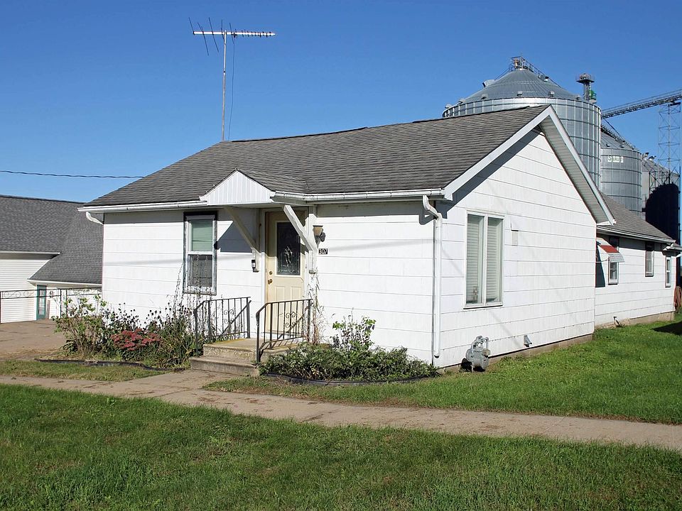 1st image of 307 2nd St SE