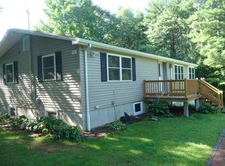 52 Old Mountain Rd, Cape Neddick, ME 03902