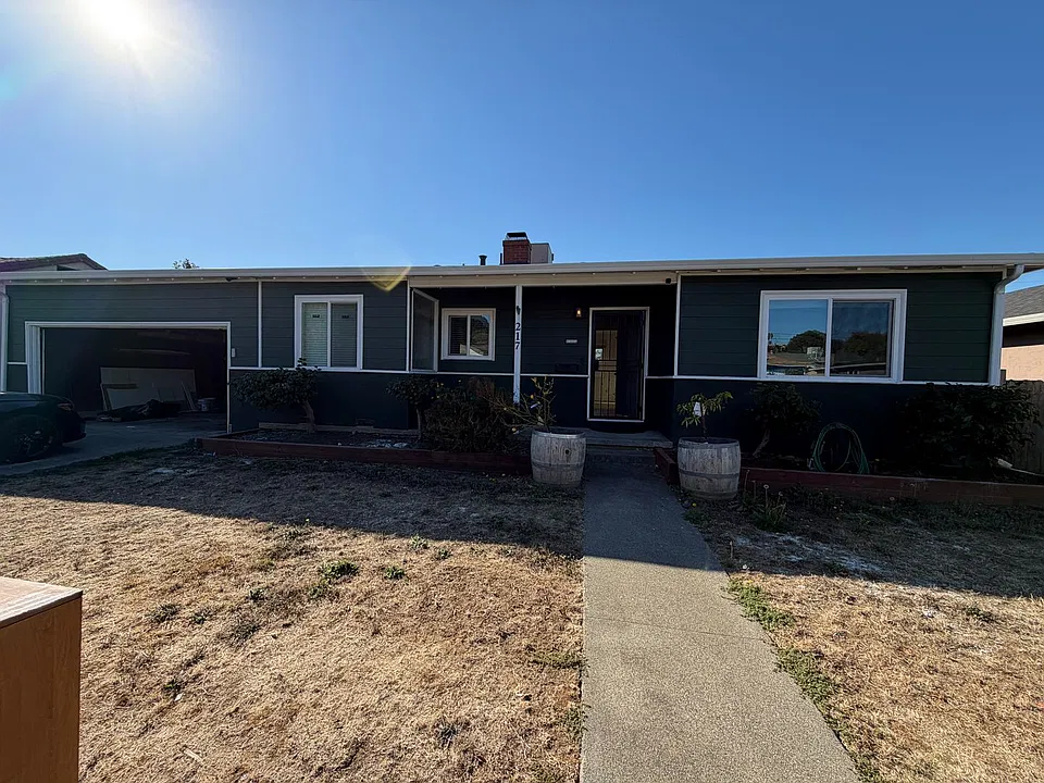 217 Mayfair Ave