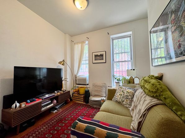 429 Lincoln Pl #3C