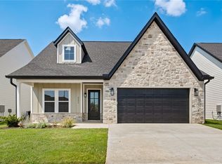 5902 S 41st St, Rogers, AR 72758