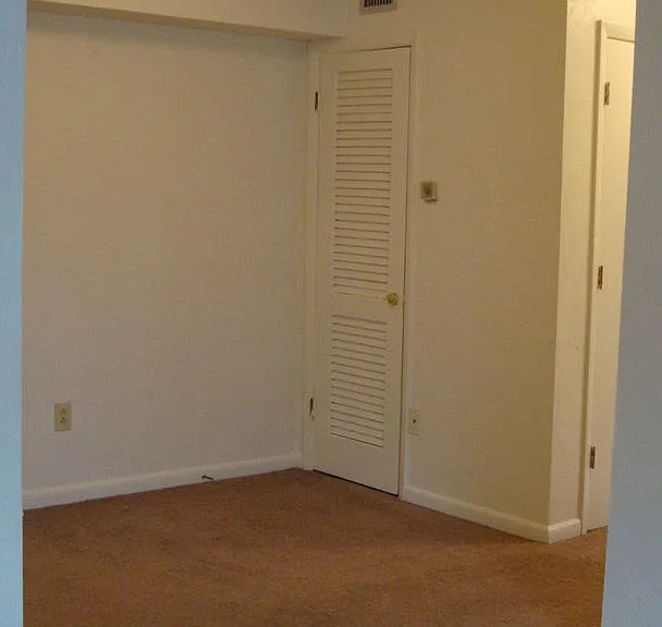 609 Clay St SE — Photo 8