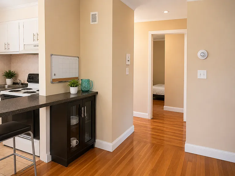 53 Lionel Ave #F — Photo 4