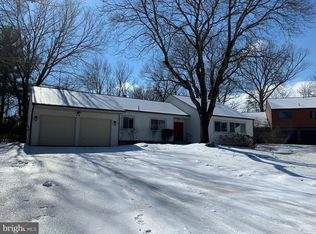 26 Walnutwood Ct, Germantown, MD 20874