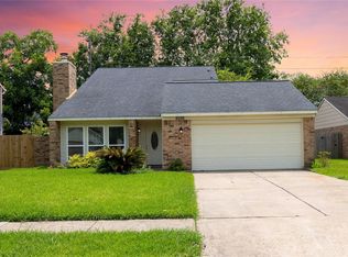 2526 Windswept Dr, Richmond, TX 77406