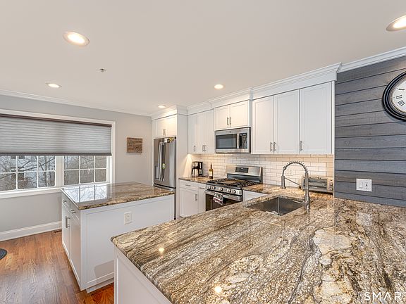 2nd image of 280 Old Lambert Road #280