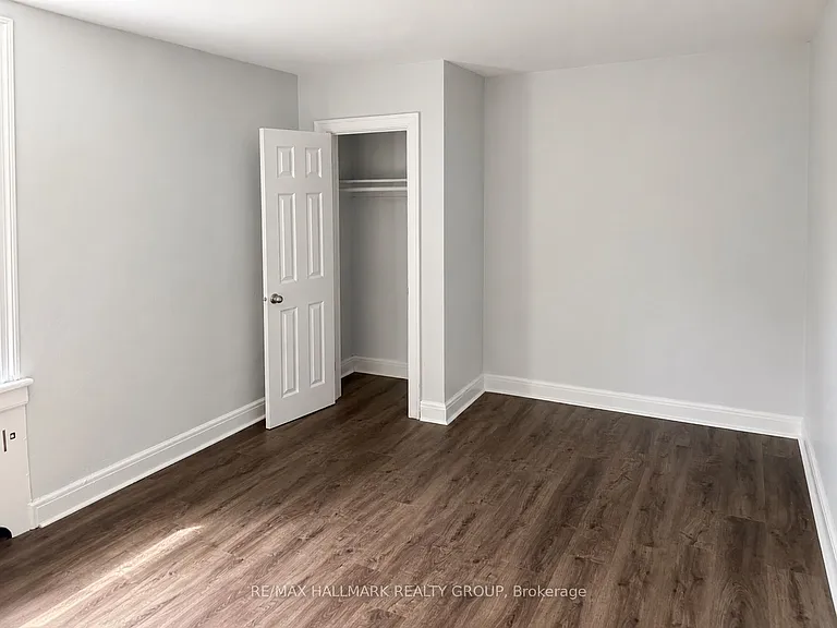20 Charlotte St #2 — Photo 11