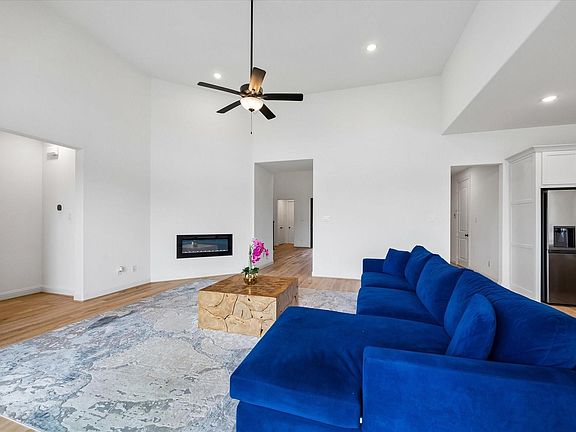 5th image of 4735 Arbor Hollow Dr