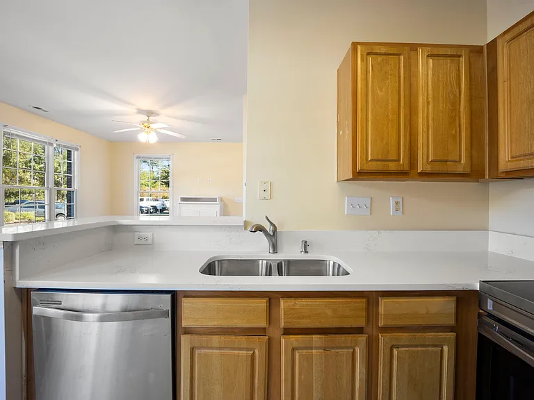 1511 Kudrow Ln — Photo 8